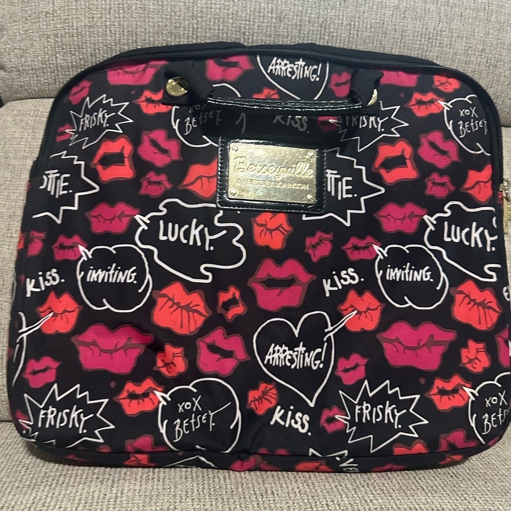 Betsey Johnson Laptop Case